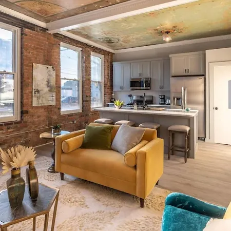 Parlor - Explore Otr And Dt From Restored 1894 Italianate